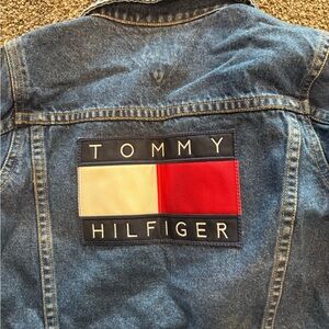 Kids Vintage 1990s jean jacket TOMMY HILFIGER flag patch DENIM  y2k